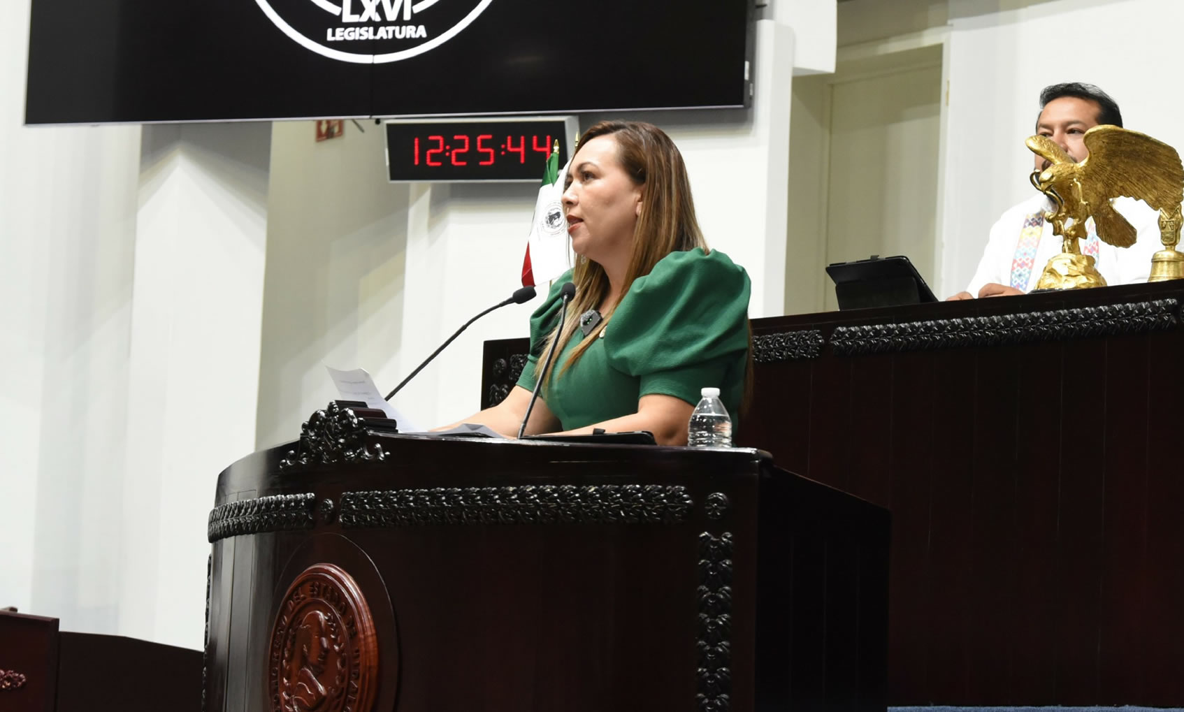 imagen que te permite ver a los Diputados en Sesión