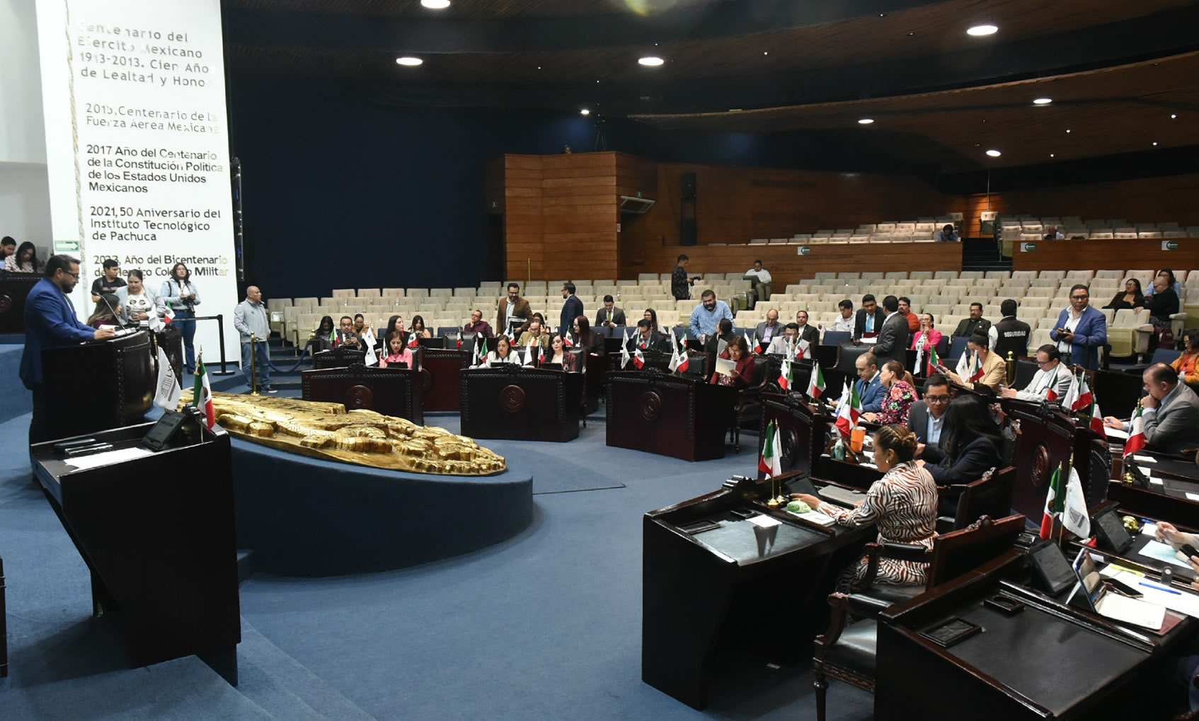 imagen que te permite ver a los Diputados en Sesión