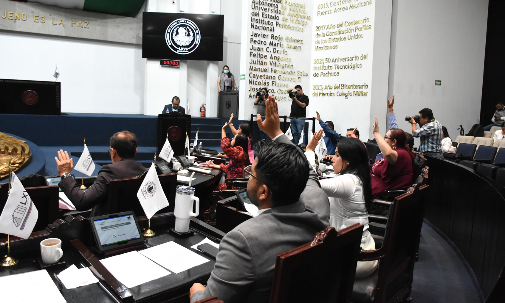 imagen que te permite ver a los Diputados en Sesión