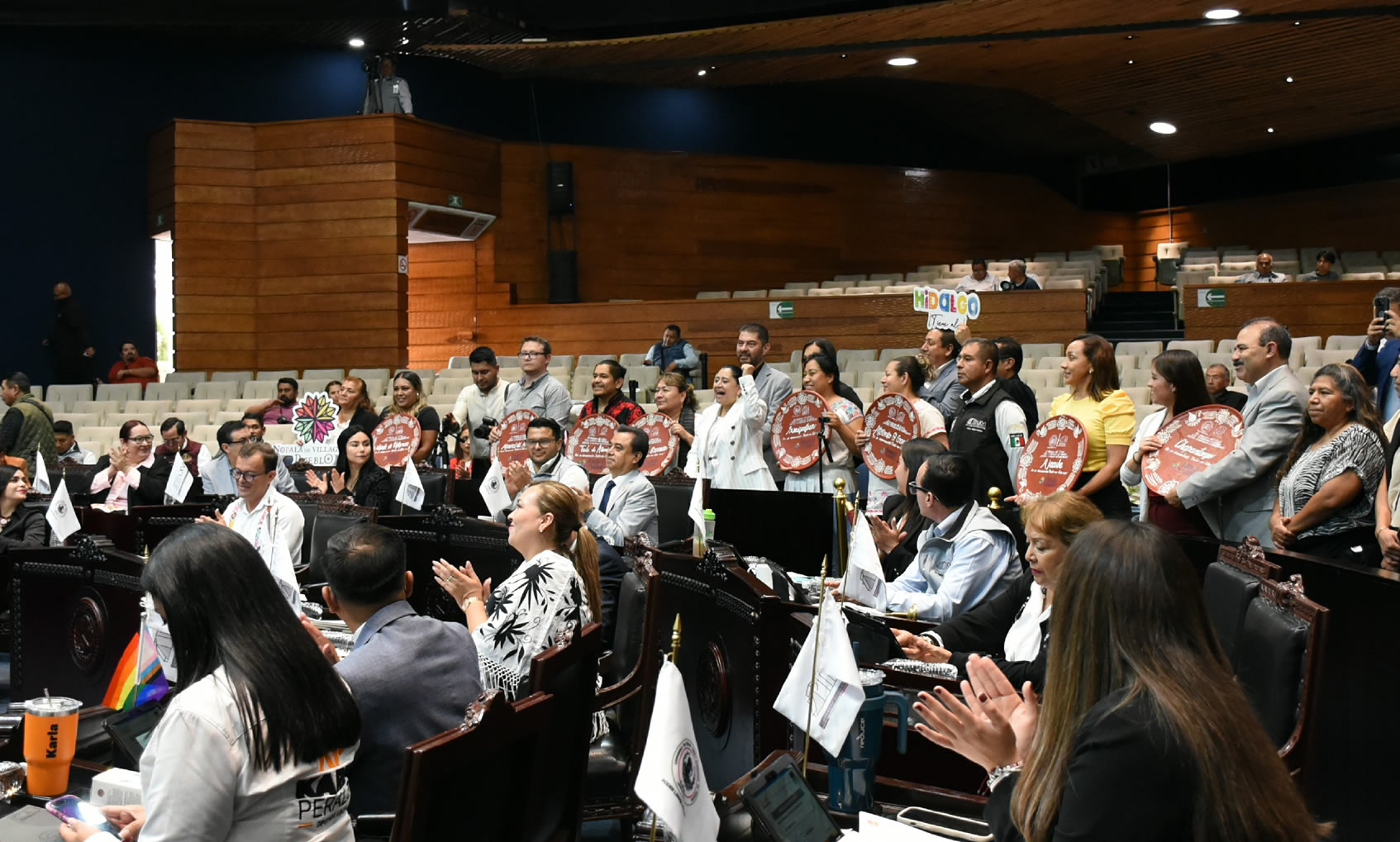 imagen que te permite ver a los Diputados en Sesión